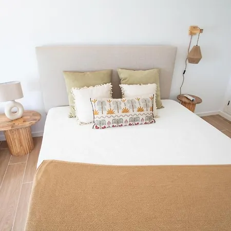 Ocean Breeze Apartment
