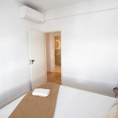 Ocean Breeze Apartment